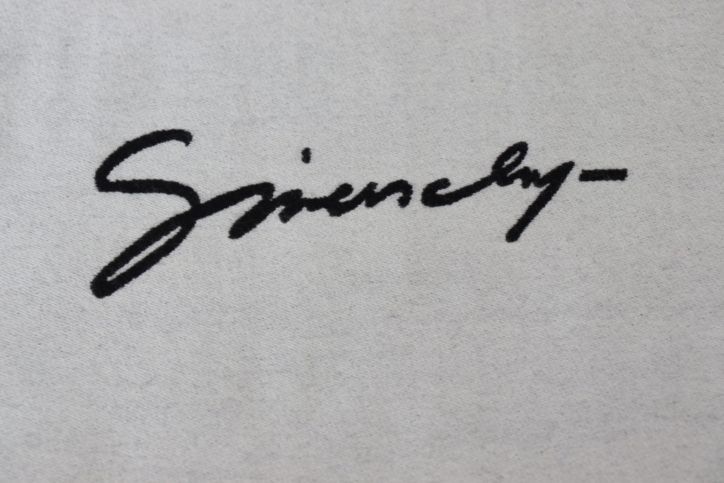 Givenchy Elegant Monochrome Wool-Silk Blend Scarf - MARANOS