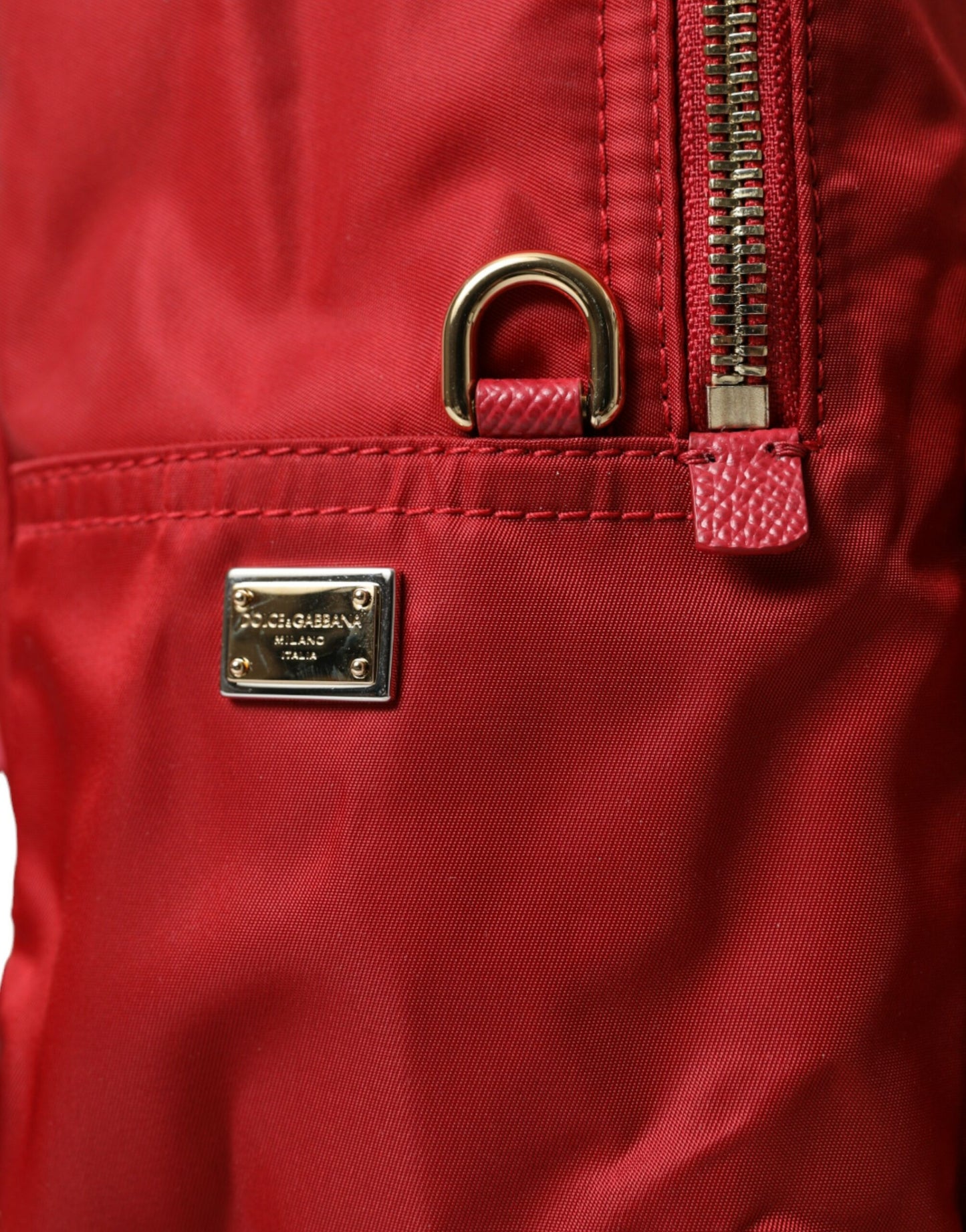 Dolce & Gabbana versierde rode rugzak met goudkleurige details