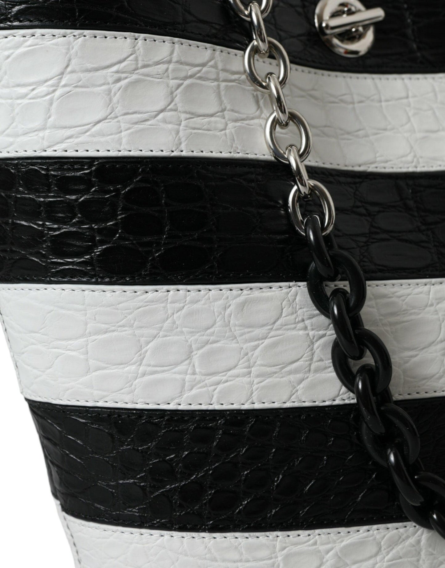 Balenciaga Chic krokodillenleren maxi bucket bag - MARANOS