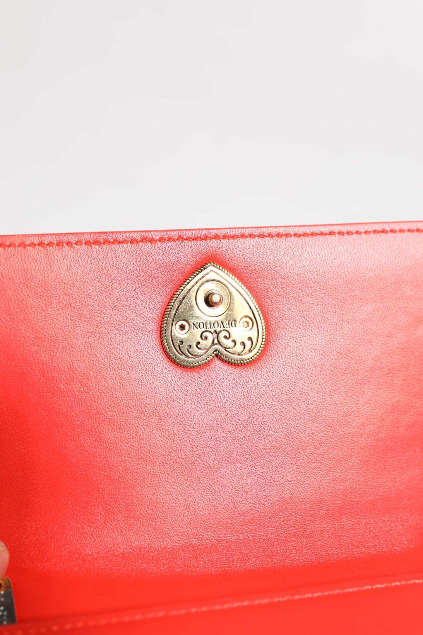 Dolce & Gabbana Rood Leren Quilted Devotion crossbody Phone Cover Tas