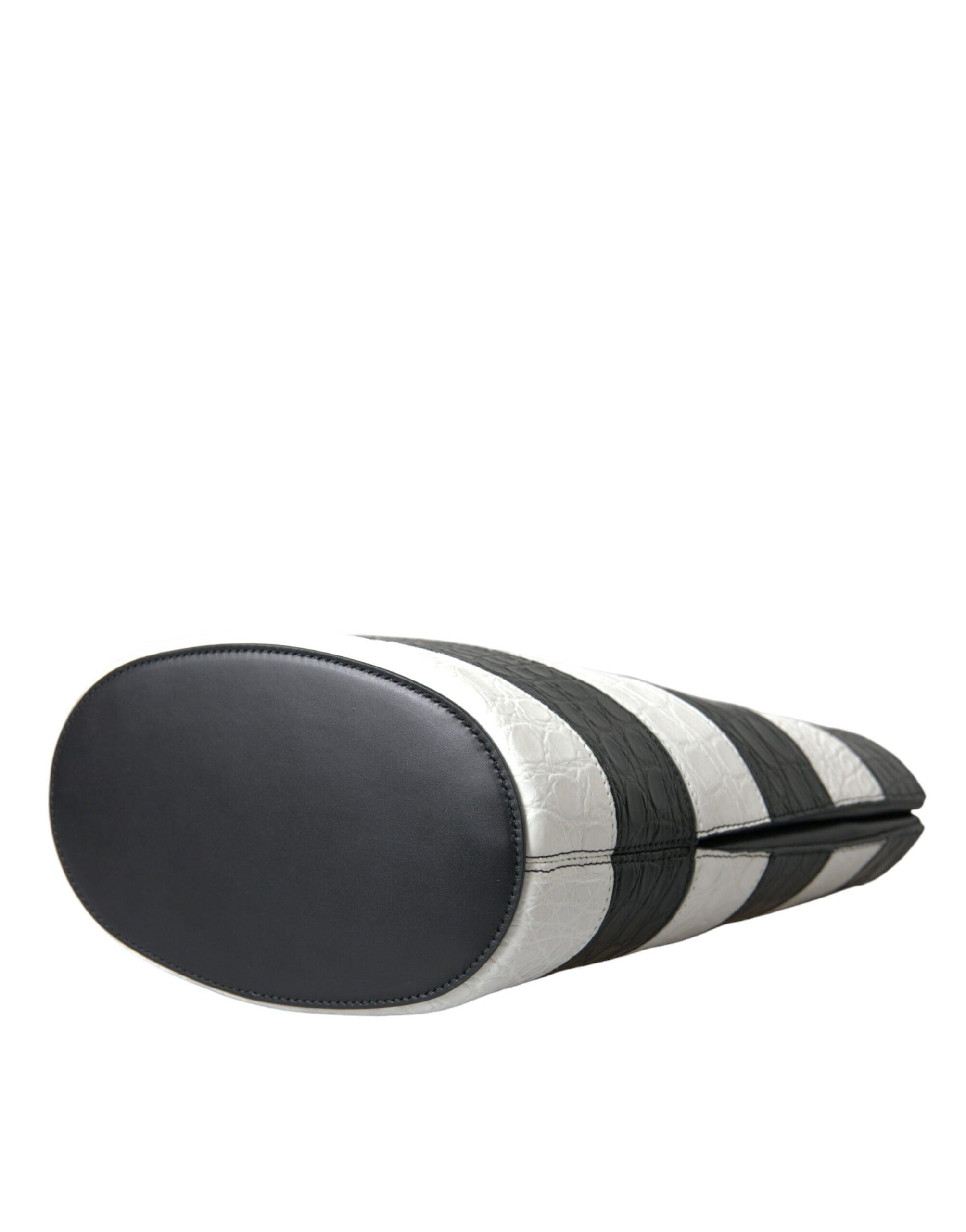 Balenciaga Chic krokodillenleren maxi bucket bag - MARANOS