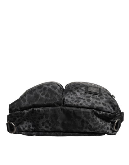Dolce &amp; Gabbana Gürteltasche in Schwarz und Grau mit Leopardenmuster und DG-Logo