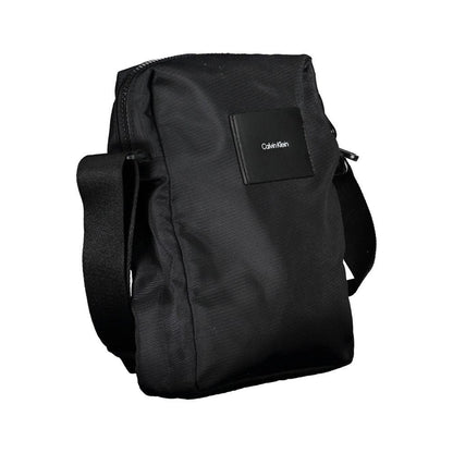 Calvin Klein schoudertas in zwart gerecycled polyester met logo en contrasterende details - MARANOS