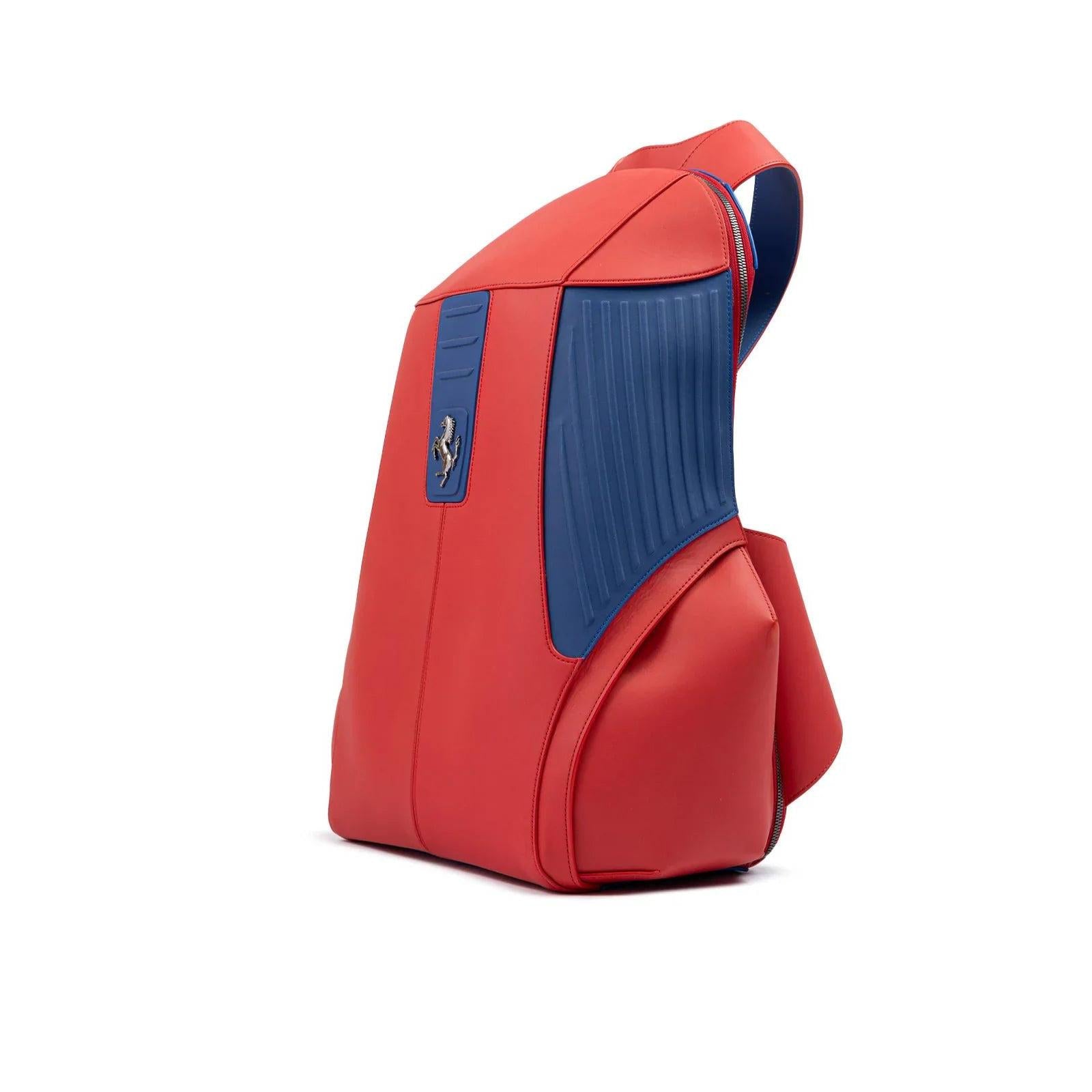 Ferrari rugzak in rood leer met metalen details - MARANOS