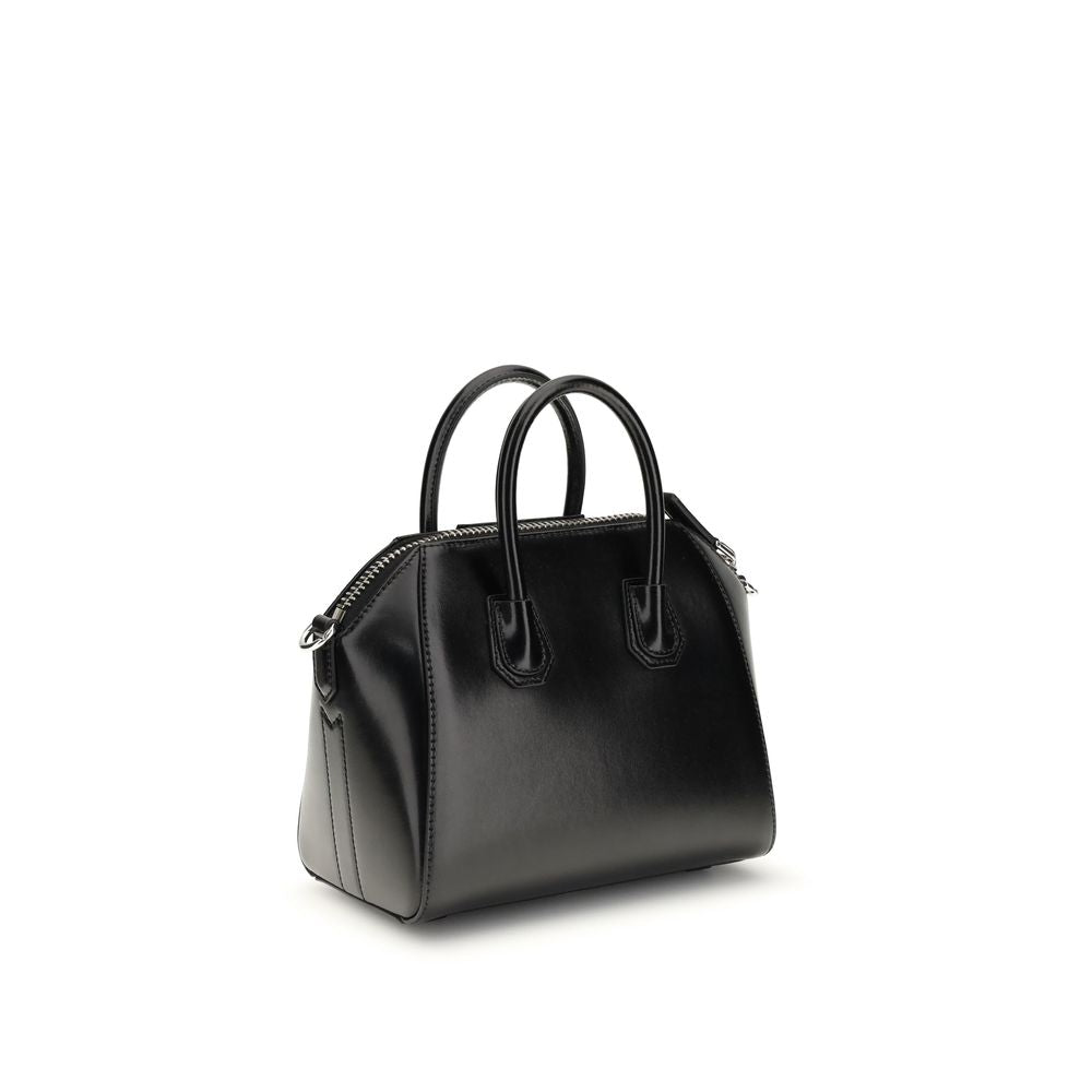 Givenchy Antigona Mini handtas in zwart kalfsleer met zilverkleurige details Givenchy