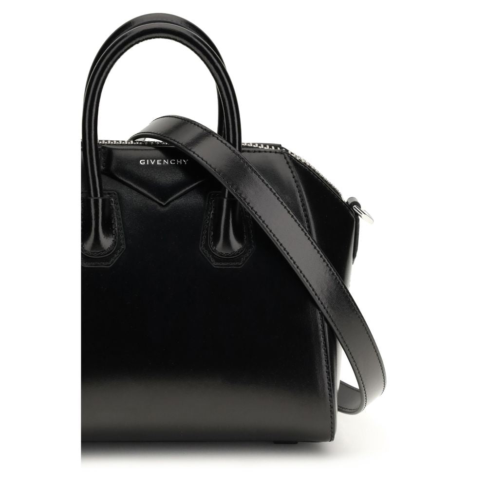 Givenchy Antigona Mini handtas in zwart kalfsleer met zilverkleurige details Givenchy